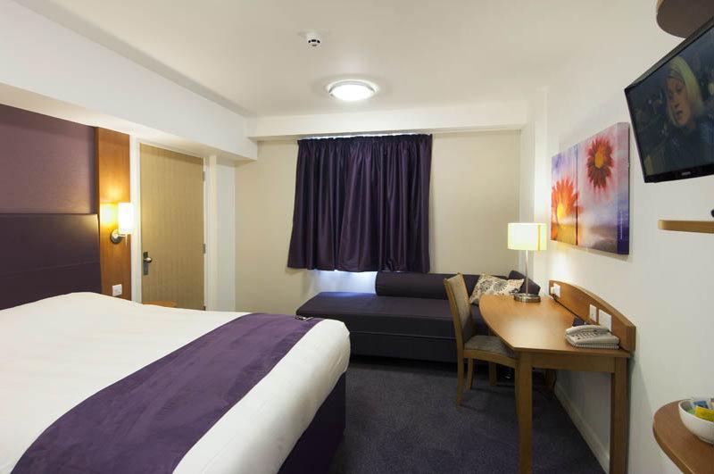 Premier Inn Crewe Central Eksteriør bilde